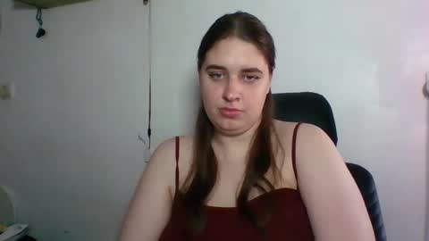 hess_luna_ online show from October 16, 9:10 am