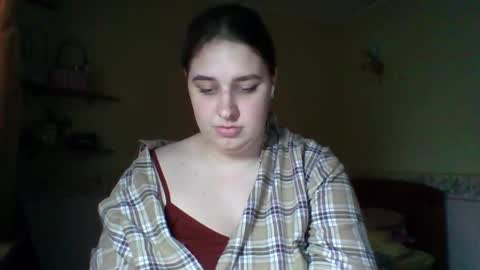 hess_luna_ online show from November 8, 10:04 am