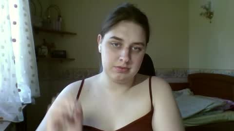 hess_luna_ online show from March 26, 10:10 am