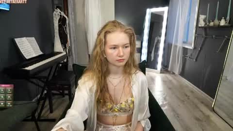 Snapshot of hetaerart chatting on May 30, 7:44 pm Sasha online show from May 30, 7:44 pm