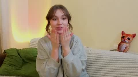 Snapshot of hettiesalsa chatting on May 12, 7:27 am Jane online show from May 12, 7:27 am