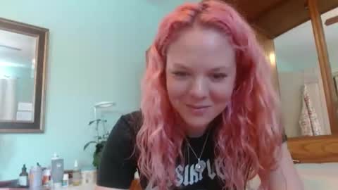 Snapshot of hexbunnie chatting on February 23, 7:00 pm hexbunnie online show from February 23, 7:00 pm