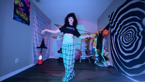 salem online show from November 14, 1:26 am