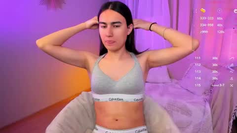 Snapshot of heyalena chatting on October 16, 7:53 am heyalena online show from October 16, 7:53 am