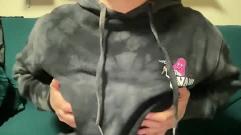 Snapshot of heybluebabe chatting on February 20, 1:40 pm Blue online show from February 20, 1:40 pm