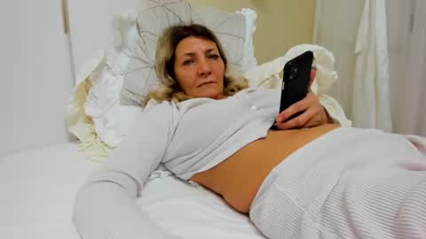 Heyheygrey online show from February 4, 4:26 am