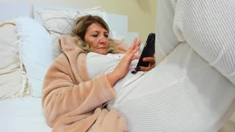 Heyheygrey online show from February 13, 1:15 pm