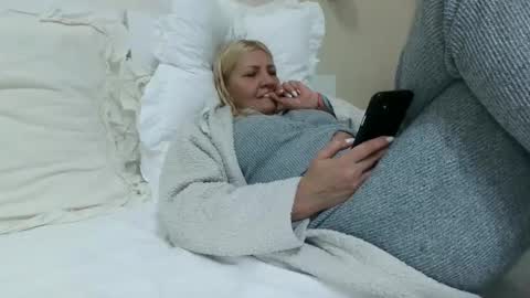 Heyheygrey online show from March 6, 6:37 pm