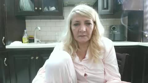 Snapshot of heyheygrey chatting on May 4, 11:39 am Heyheygrey online show from May 4, 11:39 am