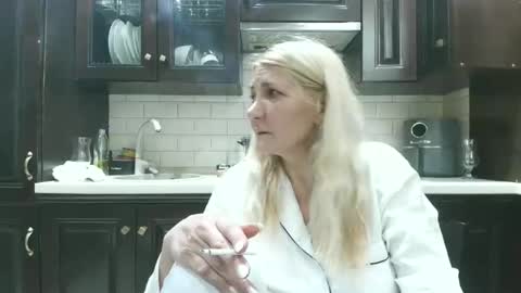Snapshot of heyheygrey chatting on May 13, 3:09 pm Heyheygrey online show from May 13, 3:09 pm