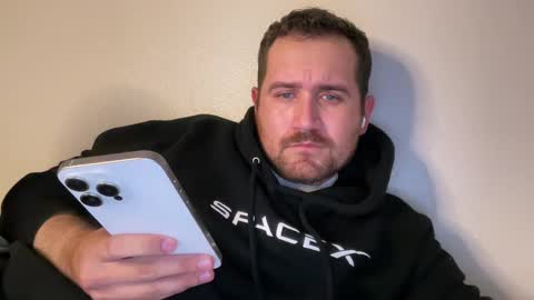 Snapshot of heyitsryan01 chatting on September 29, 1:44 am heyitsryan01 online show from September 29, 1:44 am