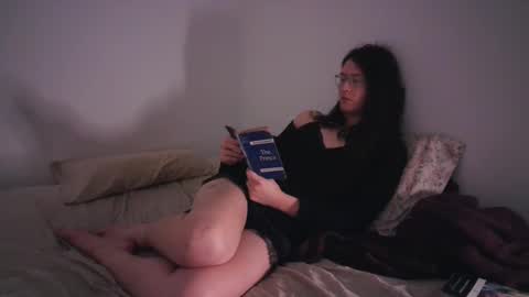 Ada Sophie online show from March 3, 8:05 am