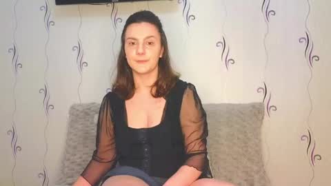 Snapshot of heyy_baddie chatting on April 19, 10:36 am Heyy baddie online show from April 19, 10:36 am