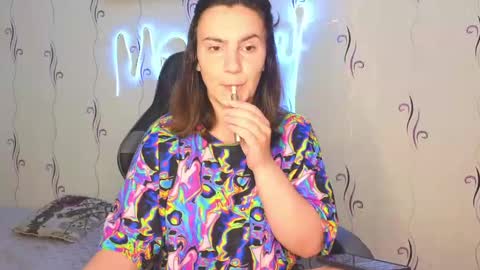 Snapshot of heyy_baddie chatting on May 6, 8:41 am Heyy baddie online show from May 6, 8:41 am