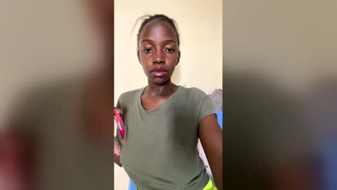 hhaanneeyy online show from March 29, 9:53 am