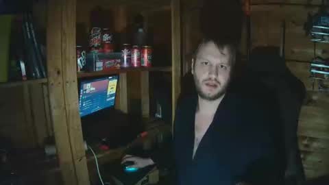 Snapshot of hharveyden chatting on March 3, 12:06 am H Dawg online show from March 3, 12:06 am