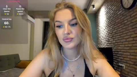 Hi lina online show from July 13, 3:31 am