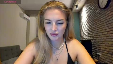 Hi lina online show from August 2, 3:38 am
