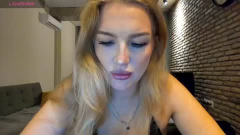 Hi lina online show from August 5, 3:42 am