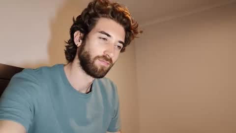 HiddenGaze online show from February 28, 11:55 am