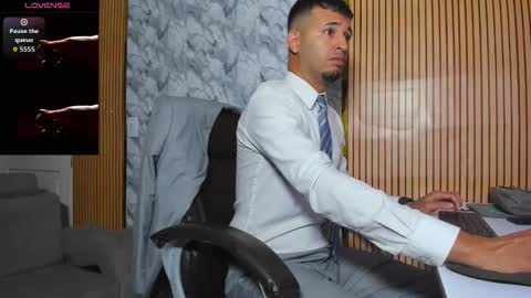 George online show from December 1, 9:36 am