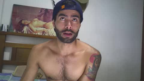 Snapshot of hideonbush051 chatting on October 29, 2:52 pm hideonbush online show from October 29, 2:52 pm