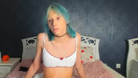 Snapshot of hika_ chatting on June 7, 9:07 pm hi im Hika online show from June 7, 9:07 pm