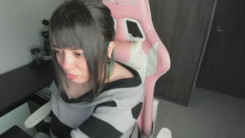 Snapshot of hikaru_arimura chatting on April 17, 2:25 am hikaru_arimura online show from April 17, 2:25 am