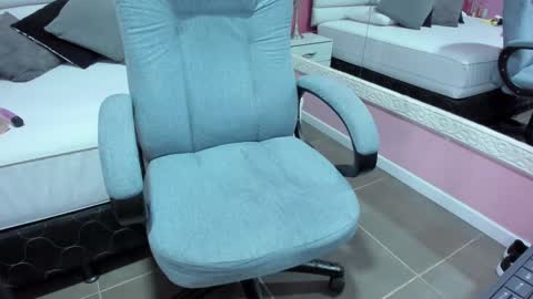 hilary_tailor online show from September 24, 11:24 am