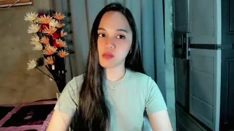 hilarymolly online show from February 10, 10:36 pm