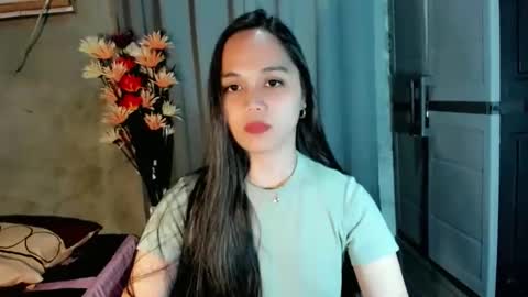 hilarymolly online show from February 11, 11:37 am