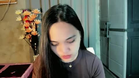 hilarymolly online show from February 25, 2:43 am