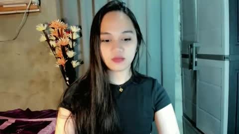 hilarymolly online show from March 11, 1:44 am