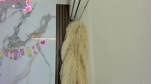 Hilary Thomsom online show from February 13, 12:12 pm