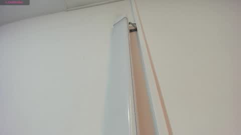 Hilary Thomsom online show from February 22, 12:15 pm