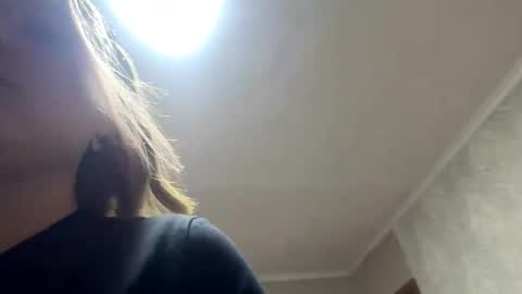 Snapshot of hildeconery chatting on May 4, 2:24 pm Julia online show from May 4, 2:24 pm