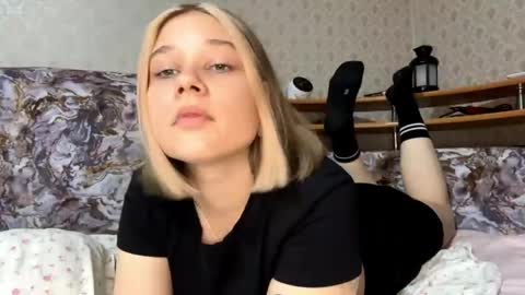 Snapshot of hildeconery chatting on May 10, 3:06 pm Julia online show from May 10, 3:06 pm