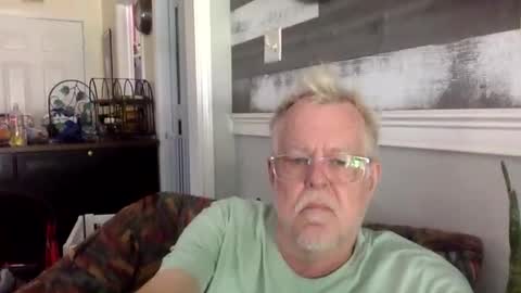 TwoDaddies online show from May 10, 4:01 pm