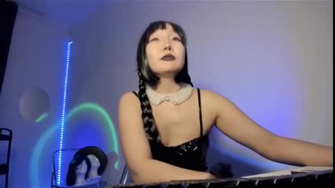 Call me Jenny online show from January 17, 4:06 am