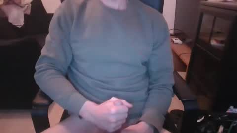 Snapshot of himerosj chatting on March 6, 4:47 pm himerosj online show from March 6, 4:47 pm