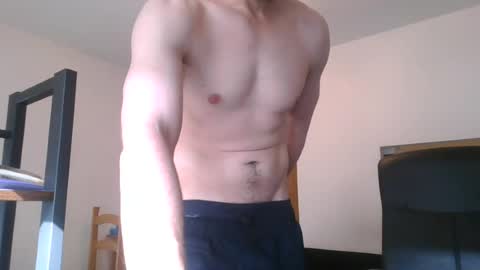 Snapshot of himerosj chatting on June 23, 4:27 pm himerosj online show from June 23, 4:27 pm