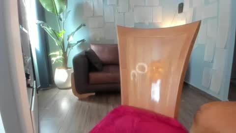 Snapshot of hinnata69 chatting on February 4, 7:09 pm Hinnata online show from February 4, 7:09 pm