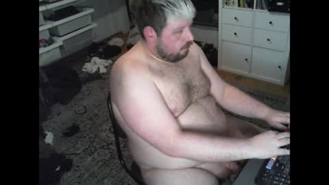 hipguy91 online show from February 2, 9:08 am