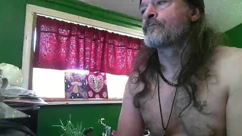 hippiedad333 online show from April 25, 1:36 pm