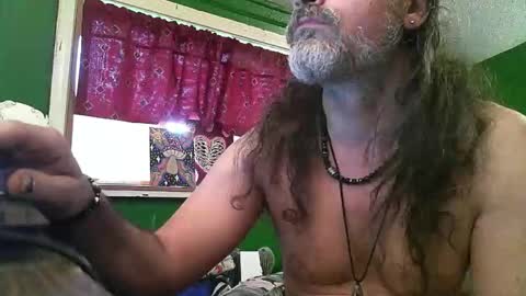 hippiedad333 online show from April 30, 11:42 pm