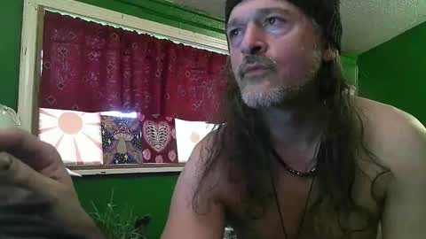 hippiedad333 online show from May 5, 10:18 pm