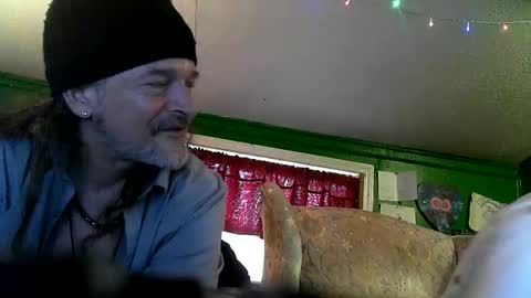 hippiedad333 online show from May 8, 10:59 pm