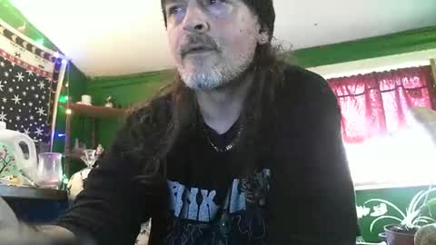 hippiedad333 online show from May 11, 7:33 pm