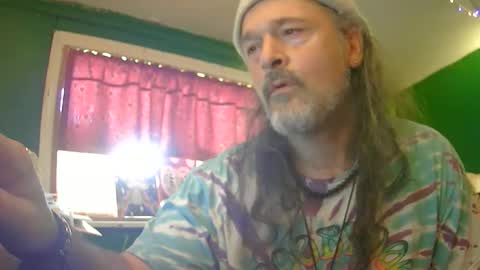 hippiedad333 online show from May 28, 10:18 pm