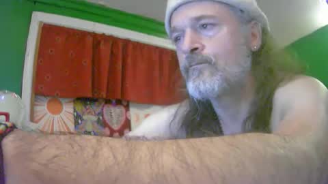hippiedad333 online show from June 3, 2:25 am